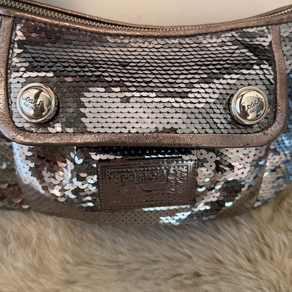 COACH Poppy Sequin Handbag silver - Picture 9 of 9